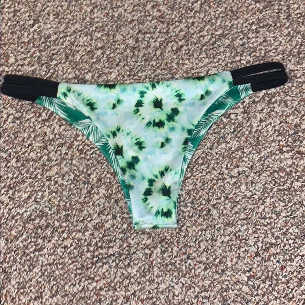 Reversible Bathing Suit bottoms - Picture 2 of 2